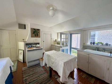 528 Main Street Vineyard Haven MA 02568