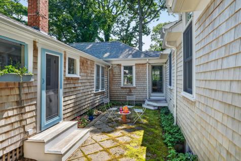 528 Main Street Vineyard Haven MA 02568