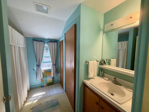 528 Main Street Vineyard Haven MA 02568