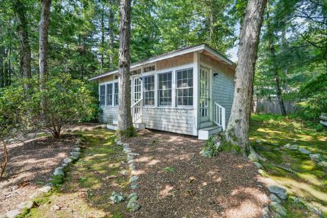 528 Main Street Vineyard Haven MA 02568