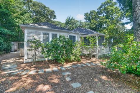 528 Main Street Vineyard Haven MA 02568