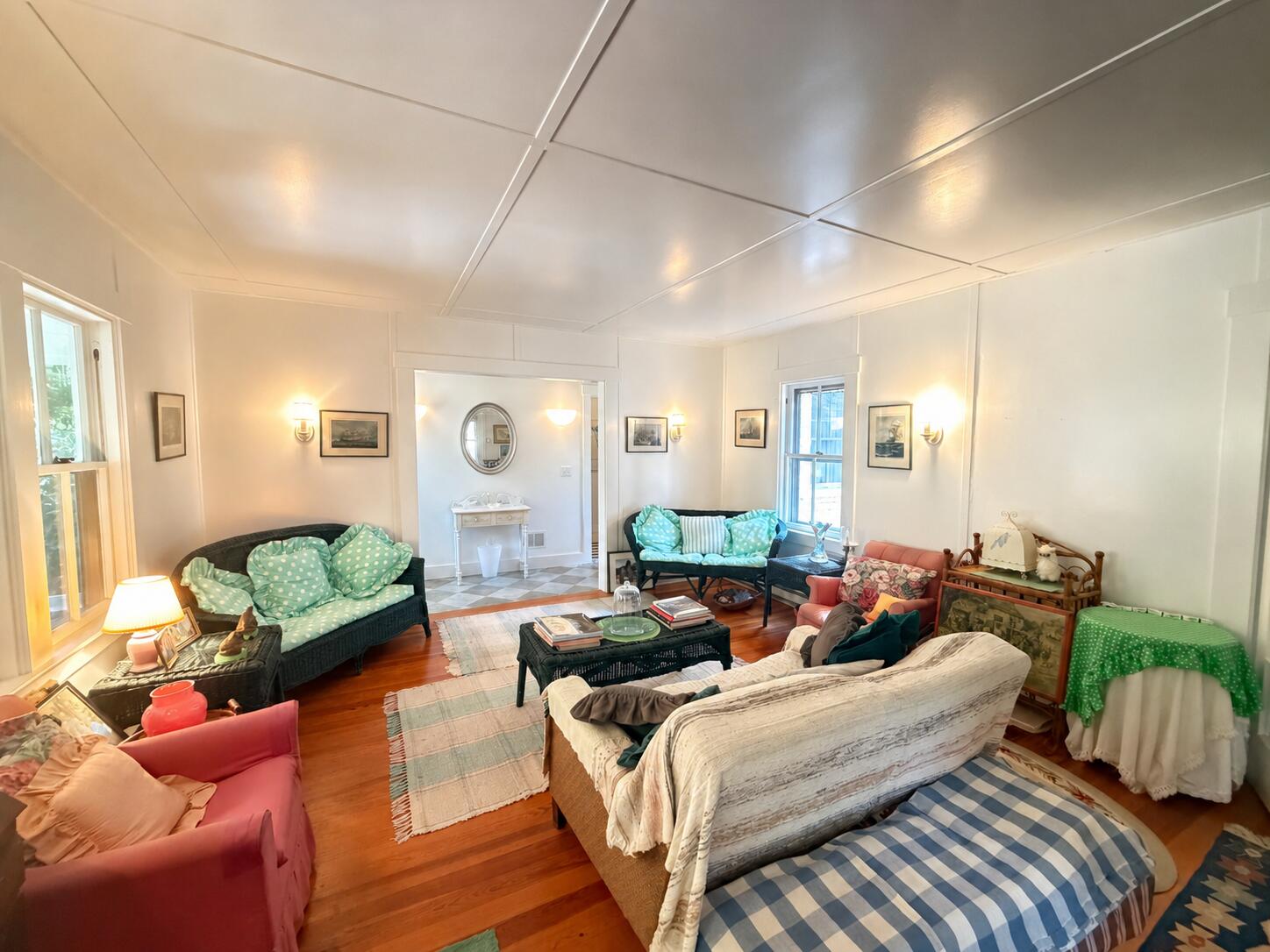 528 Main Street Vineyard Haven MA 02568