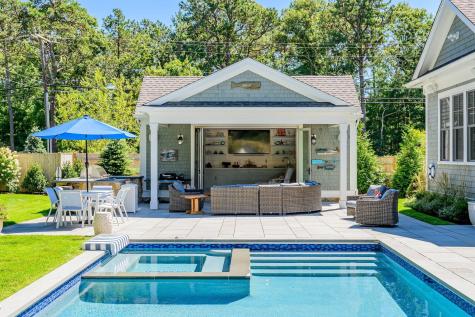 7 Willow Circle Mashpee MA 02649