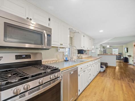 33 Lake Road Yarmouth MA 02673