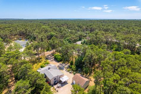 6 Meadow Terrace MA 02652