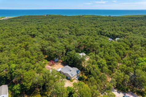 6 Meadow Terrace MA 02652