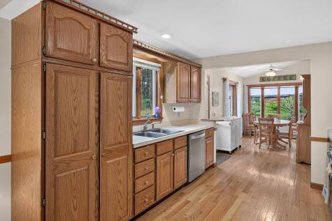 6 Meadow Terrace MA 02652