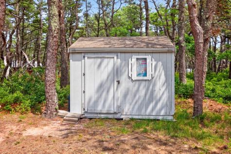 6 Meadow Terrace MA 02652