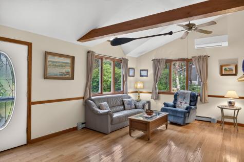 6 Meadow Terrace MA 02652