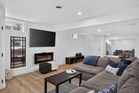 140 Broken Bow Lane Teaticket MA 02536