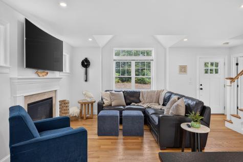 140 Broken Bow Lane Teaticket MA 02536