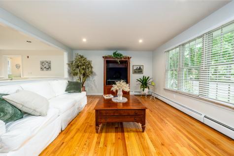 99 Old Post Road Centerville MA 02632