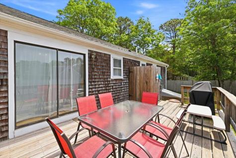 9 Deerfield Road Yarmouth MA 02673