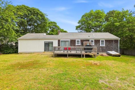 9 Deerfield Road Yarmouth MA 02673