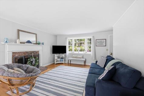 9 Deerfield Road Yarmouth MA 02673