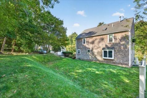 33 White Horse Road Plymouth MA 02360