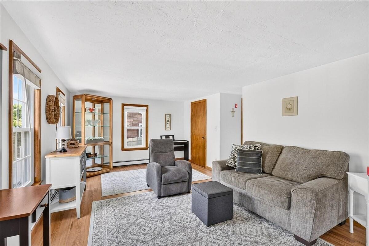 33 White Horse Road Plymouth MA 02360
