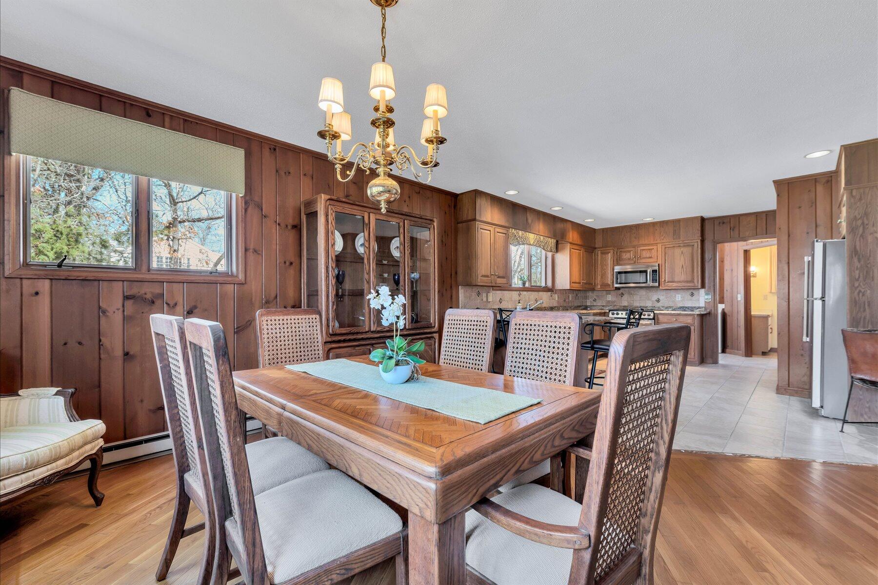 435 Acapesket Road Falmouth MA 02536