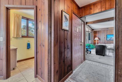 435 Acapesket Road Falmouth MA 02536