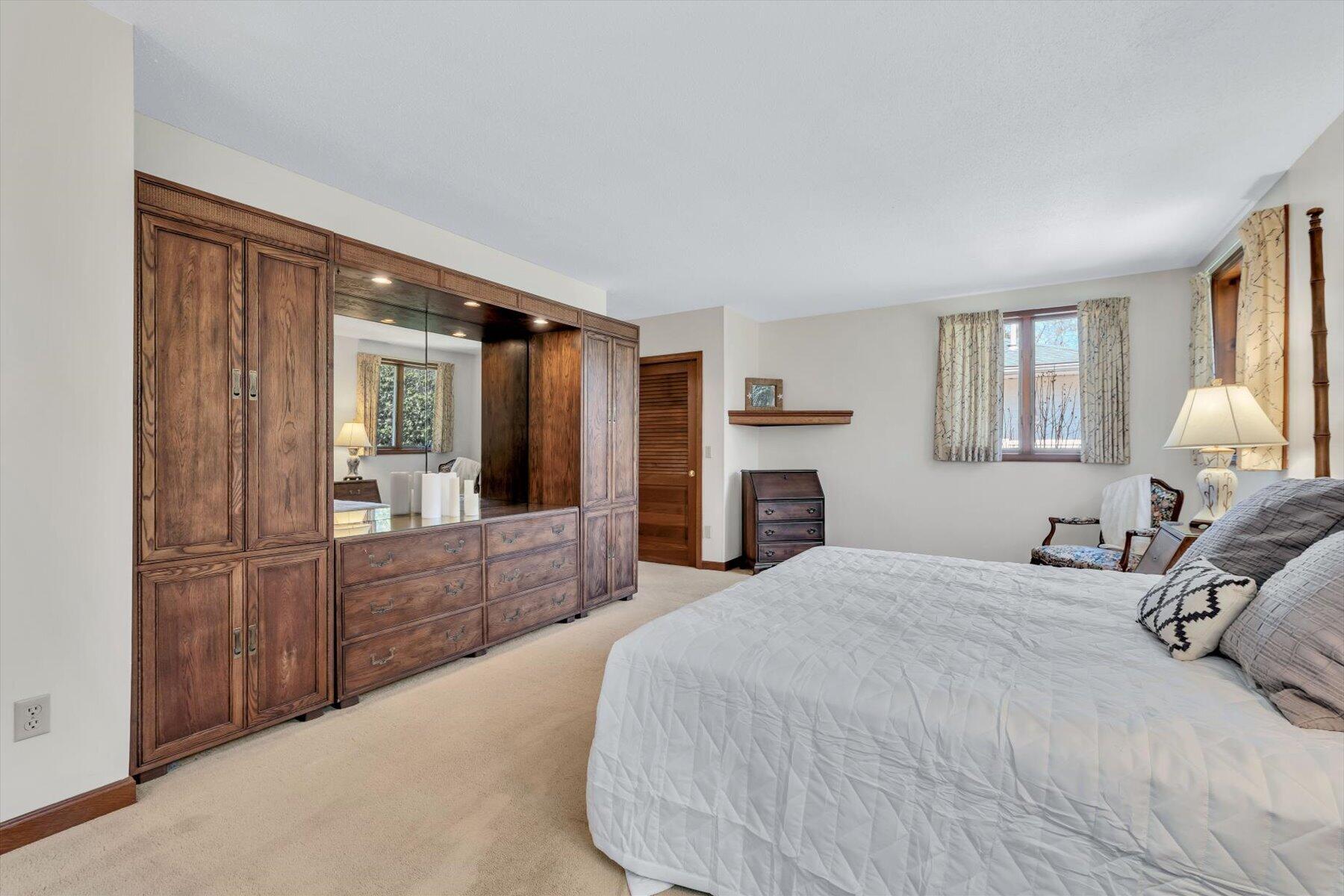 435 Acapesket Road Falmouth MA 02536