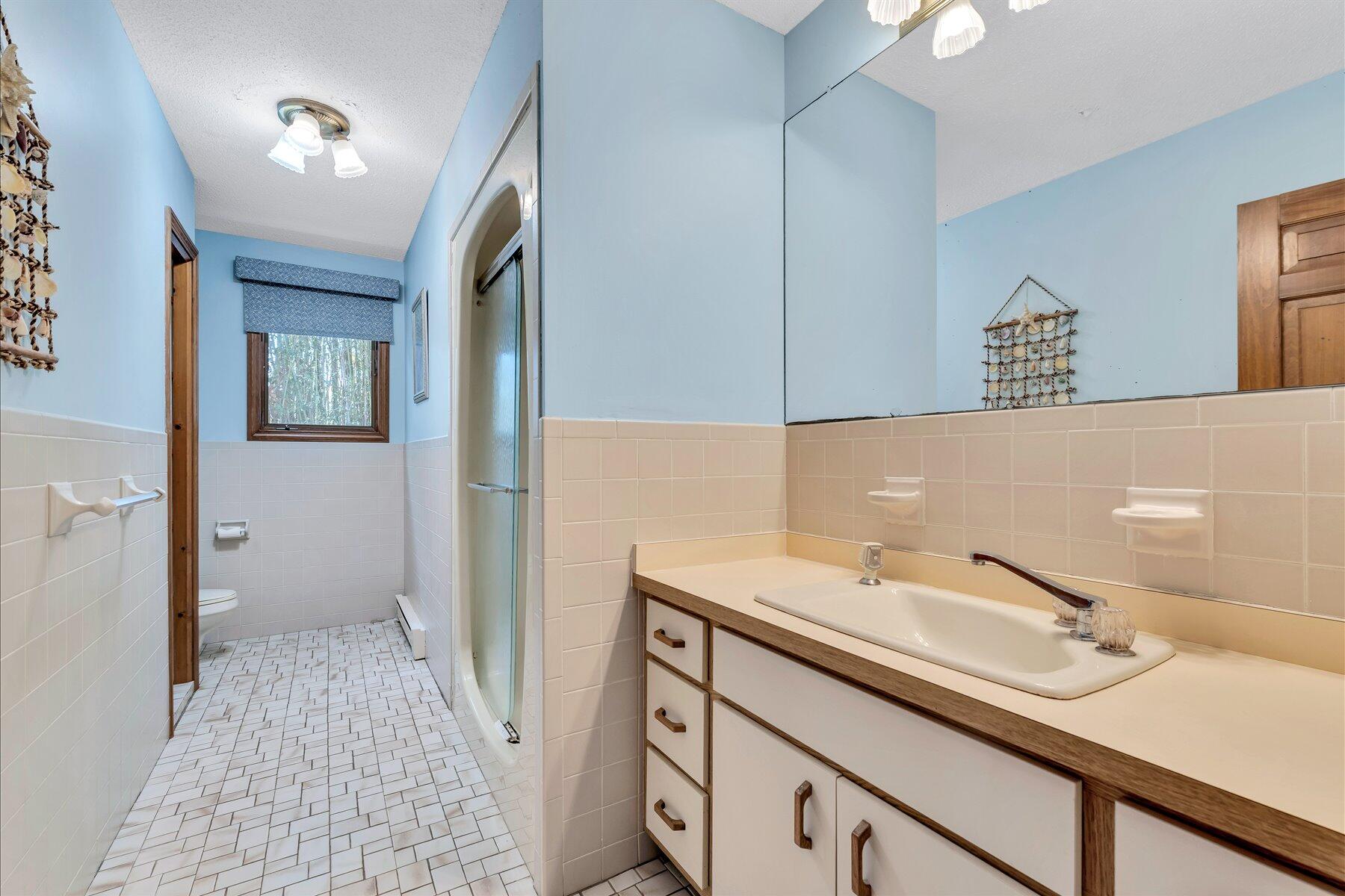 435 Acapesket Road Falmouth MA 02536