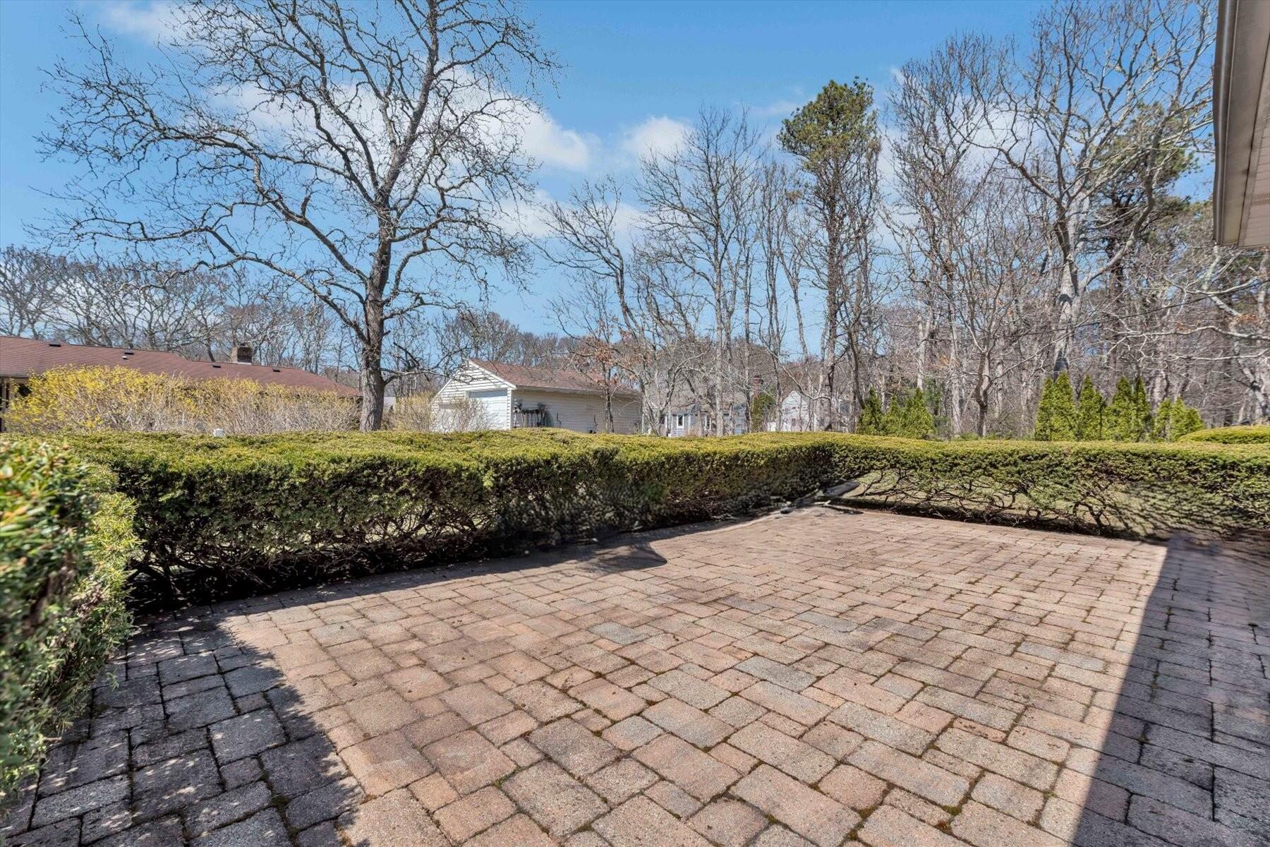 435 Acapesket Road Falmouth MA 02536