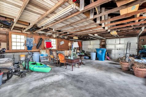 435 Acapesket Road Falmouth MA 02536