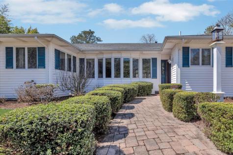 435 Acapesket Road Falmouth MA 02536