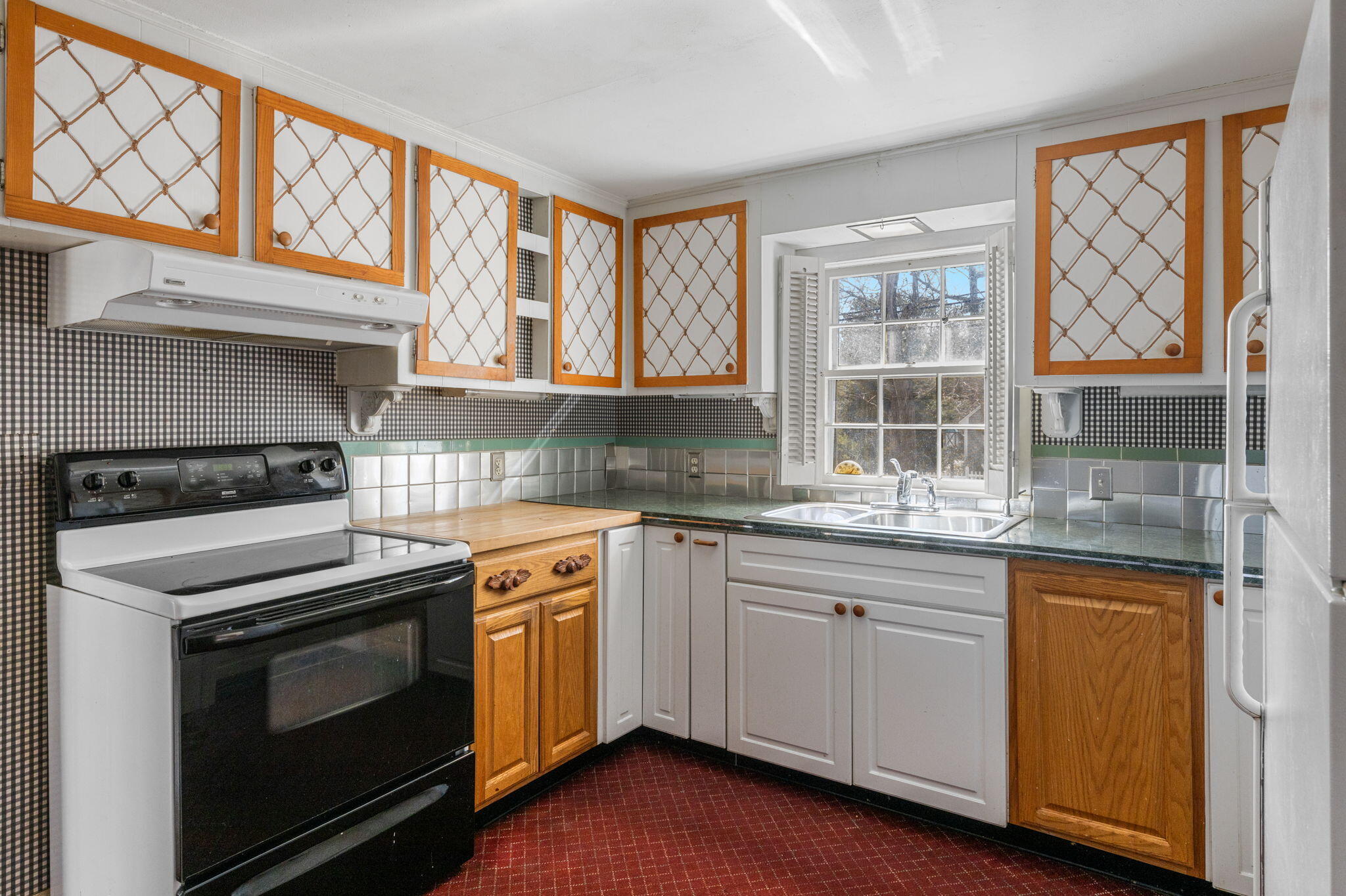 22 Harold Street Harwich MA 02646