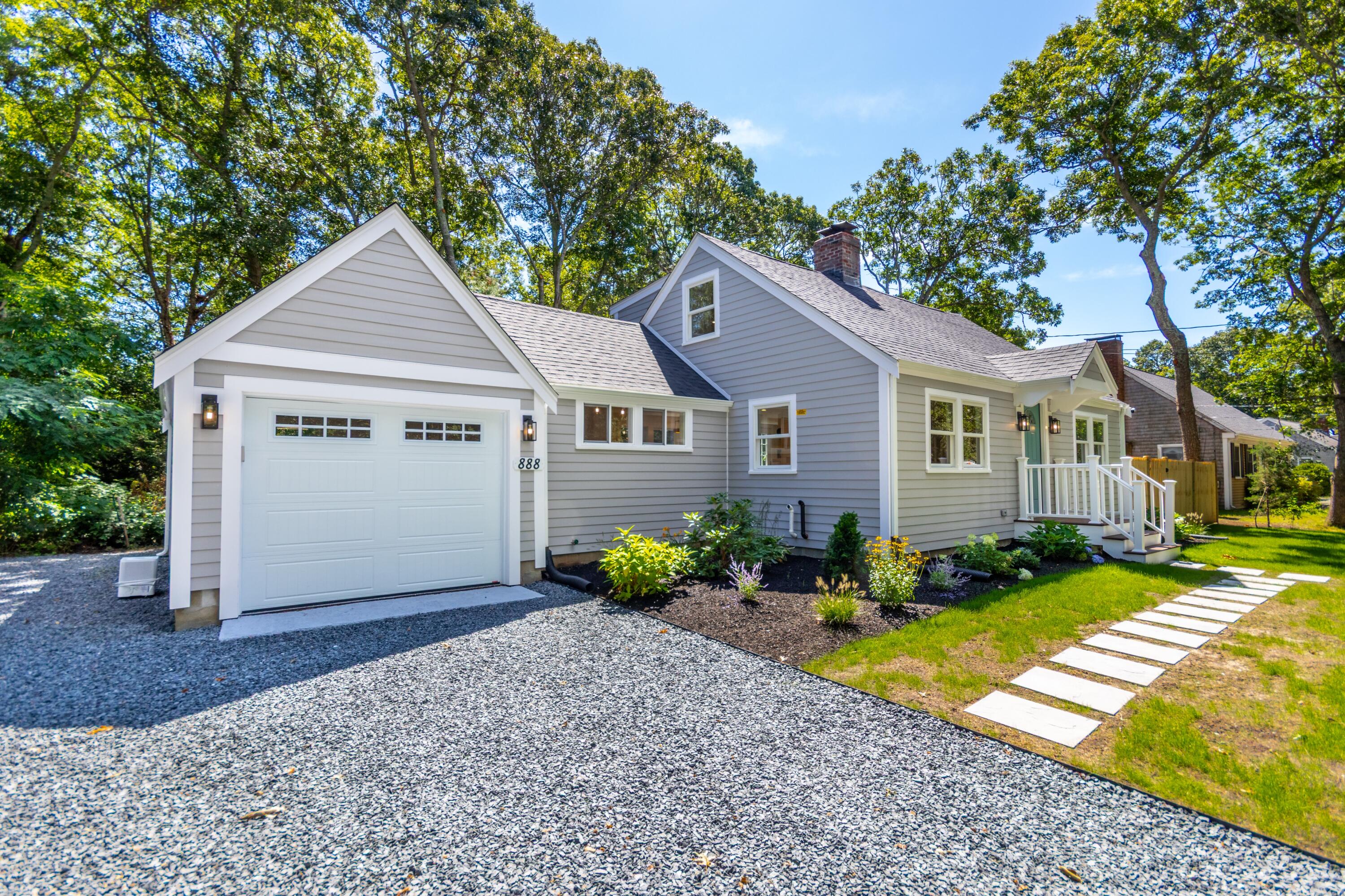 888 Phinneys Lane Centerville MA 02632