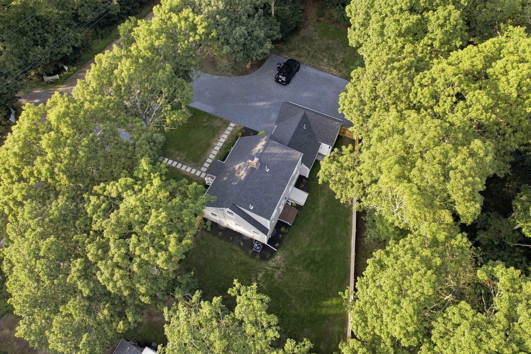 888 Phinneys Lane Centerville MA 02632