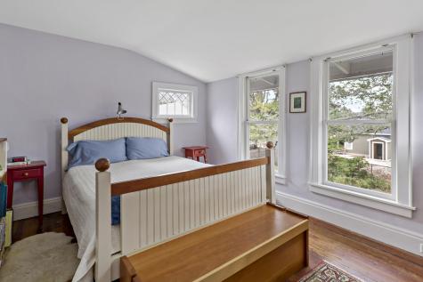 34 Washington Avenue Bourne MA 02532