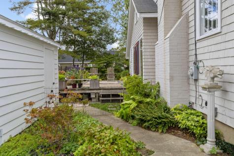 34 Washington Avenue Bourne MA 02532