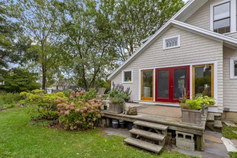 34 Washington Avenue Bourne MA 02532