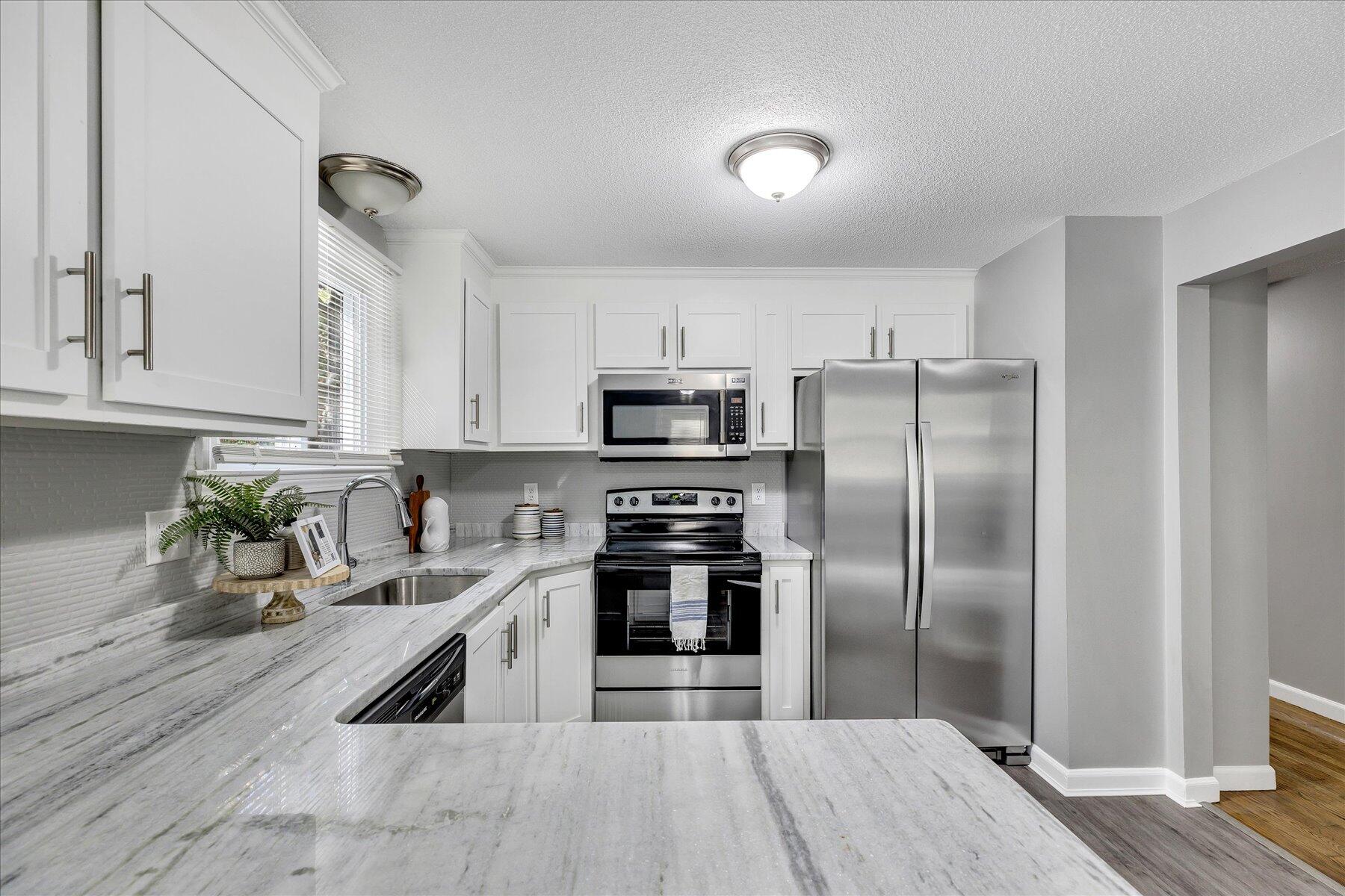 13 Meredith Road Sandwich MA 02563