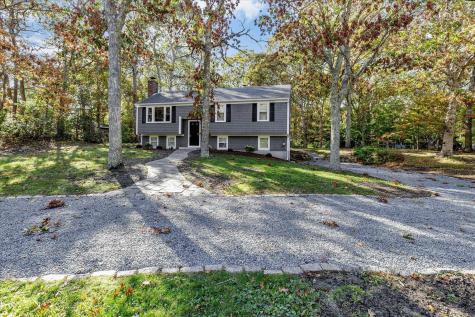 13 Meredith Road Sandwich MA 02563