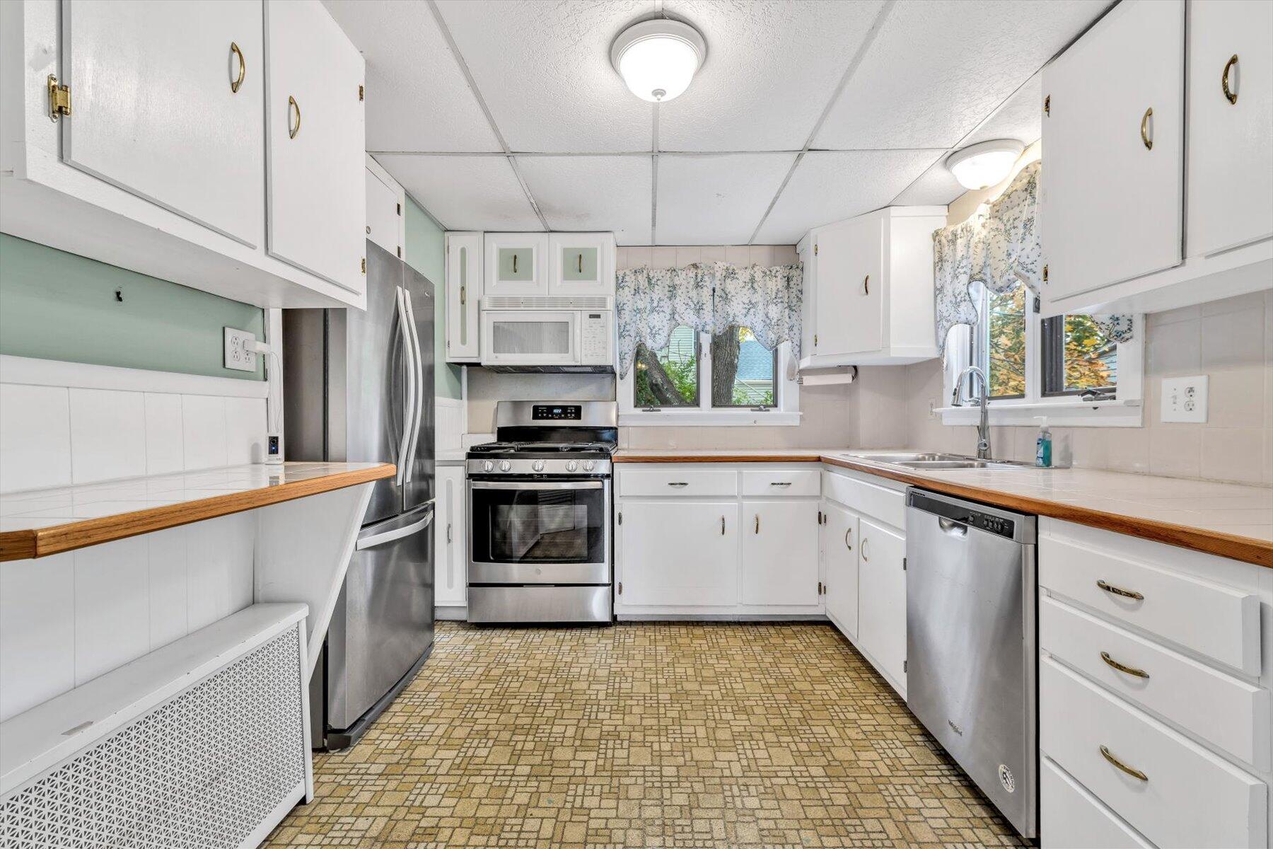 38 Old Bridge Road Bourne MA 02532