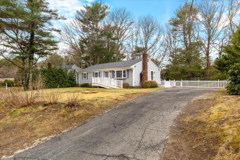 27 Lietrim Circle Barnstable MA 02632