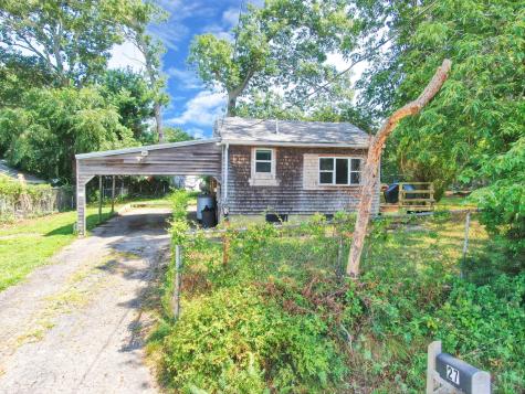 27 Lake Drive Plymouth MA 02360