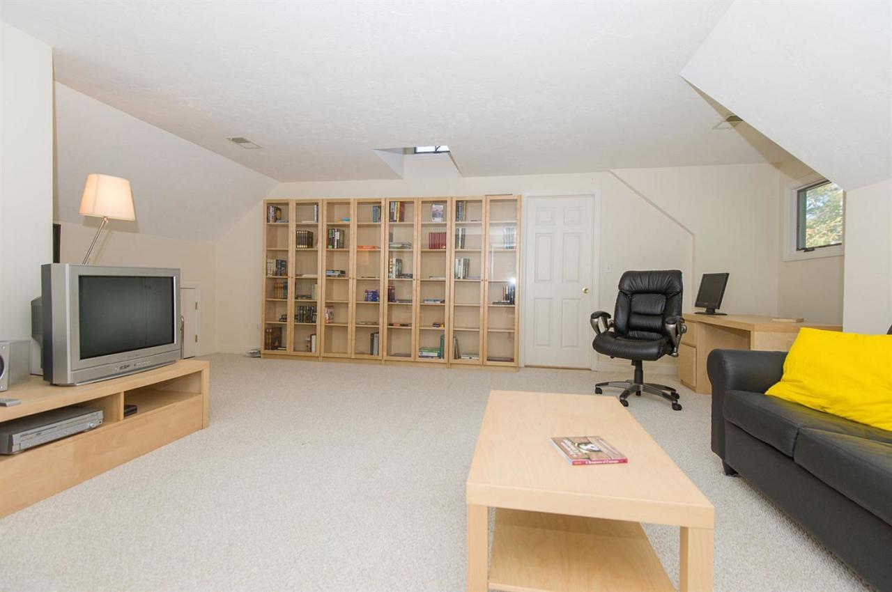 4 Blue Fin Mashpee MA 02649