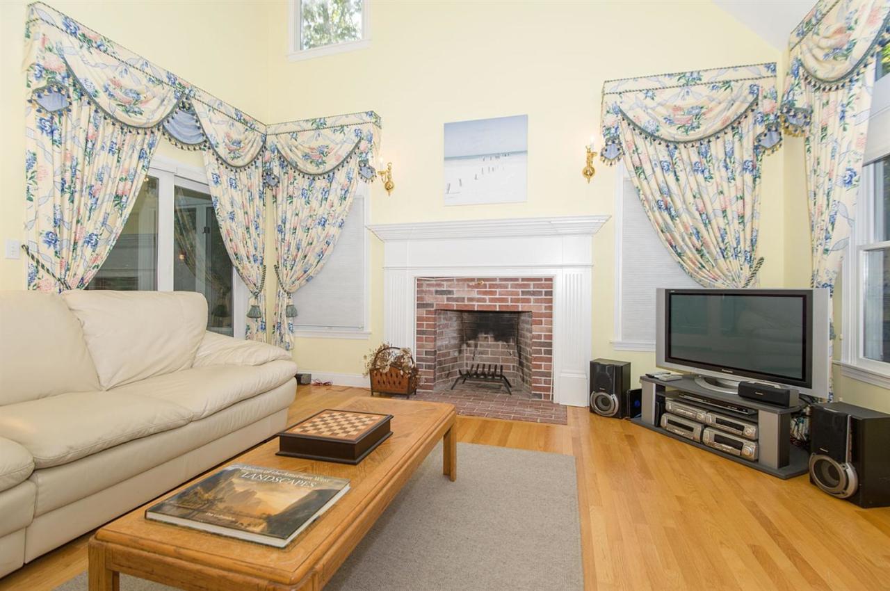 4 Blue Fin Mashpee MA 02649