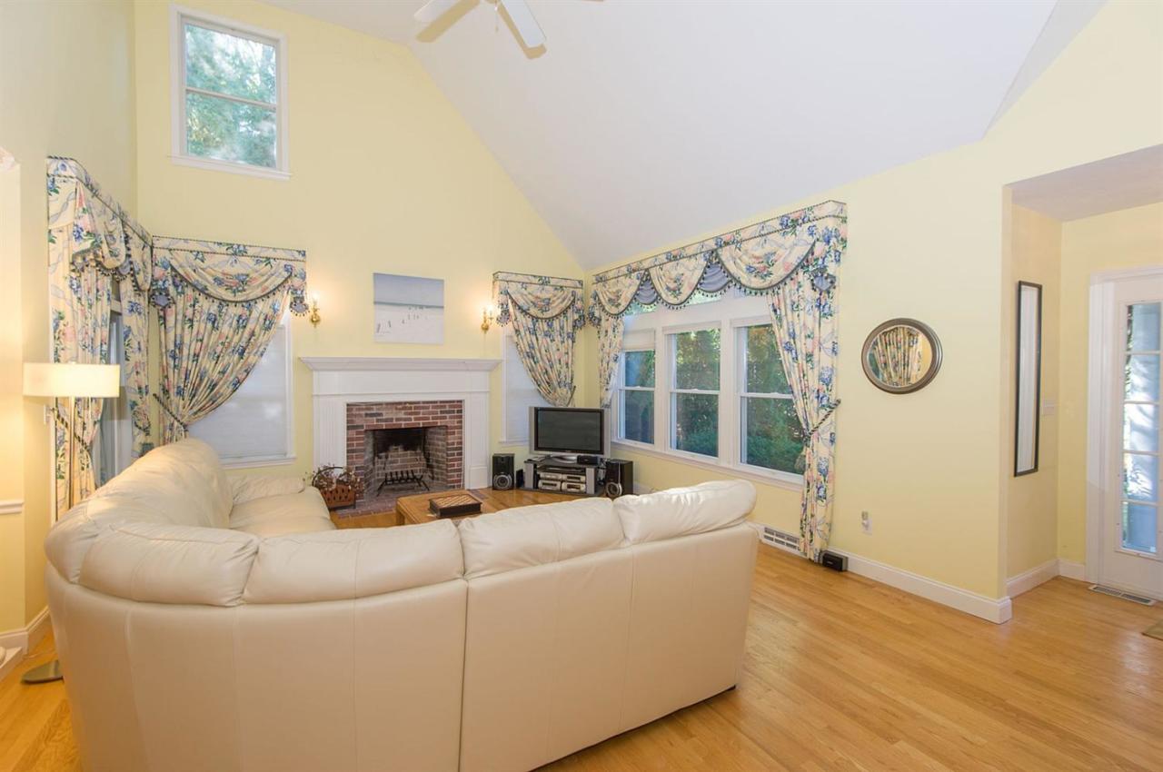 4 Blue Fin Mashpee MA 02649