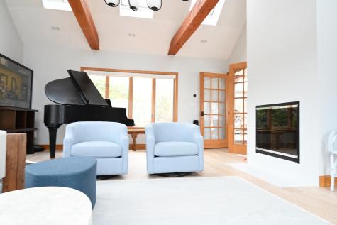 31 Ellisville Road Plymouth MA 02360