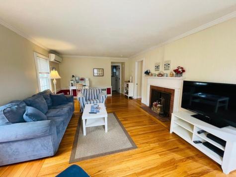8 Alma Road MA 02540