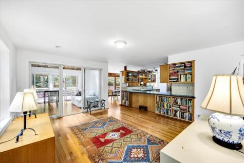 44 Nobska Road Falmouth MA 02543