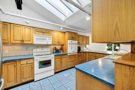 44 Nobska Road Falmouth MA 02543