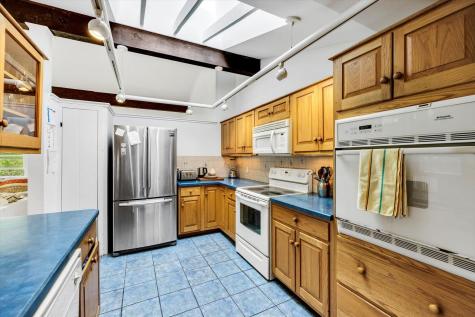 44 Nobska Road Falmouth MA 02543