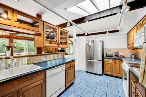 44 Nobska Road Falmouth MA 02543