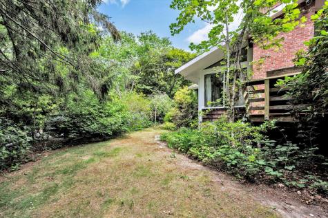 44 Nobska Road Falmouth MA 02543