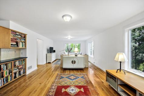 44 Nobska Road Falmouth MA 02543